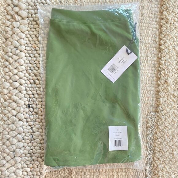 WeWoreWhat Active Skort Court Green Size Large NWT - Picture 8 of 8